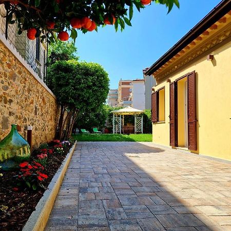 Serra Di Mare Casa Con Giardino Villa Livorno Dış mekan fotoğraf